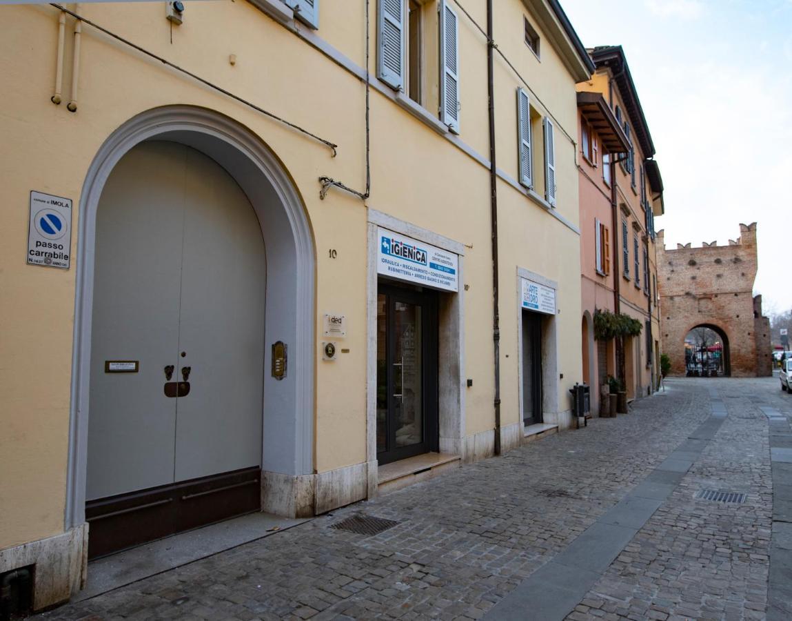 Ferienwohnung La Dimora Delle Emozioni - Il Fascino Del Centro Storico E L'Adrenalina Dell'Autodromo Imola Exterior foto